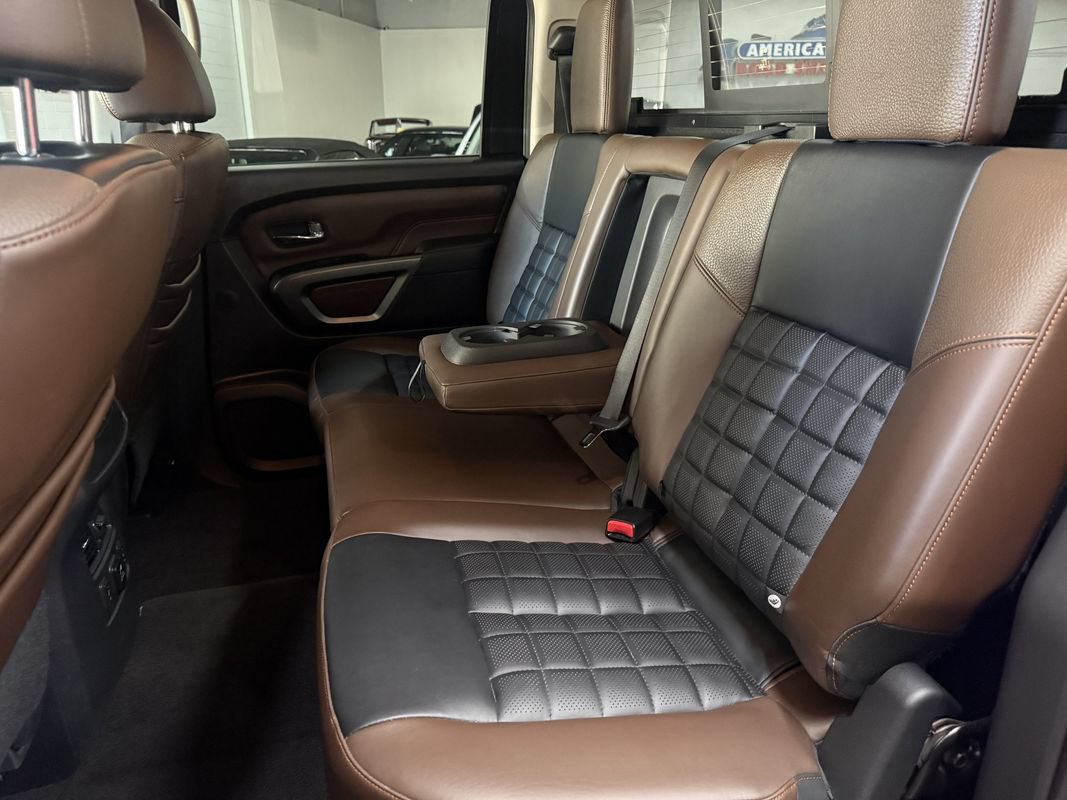Used 2018 Nissan Titan Platinum Reserve AWD/4WD image 18