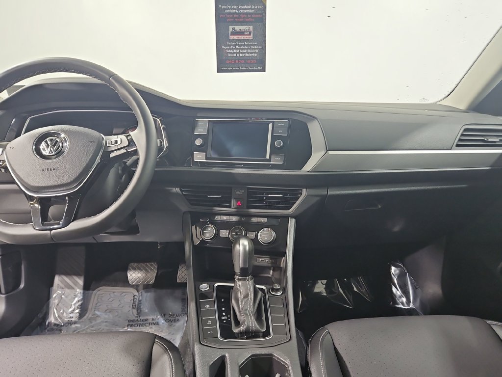 Used 2021 Volkswagen Jetta SE FWD image 17