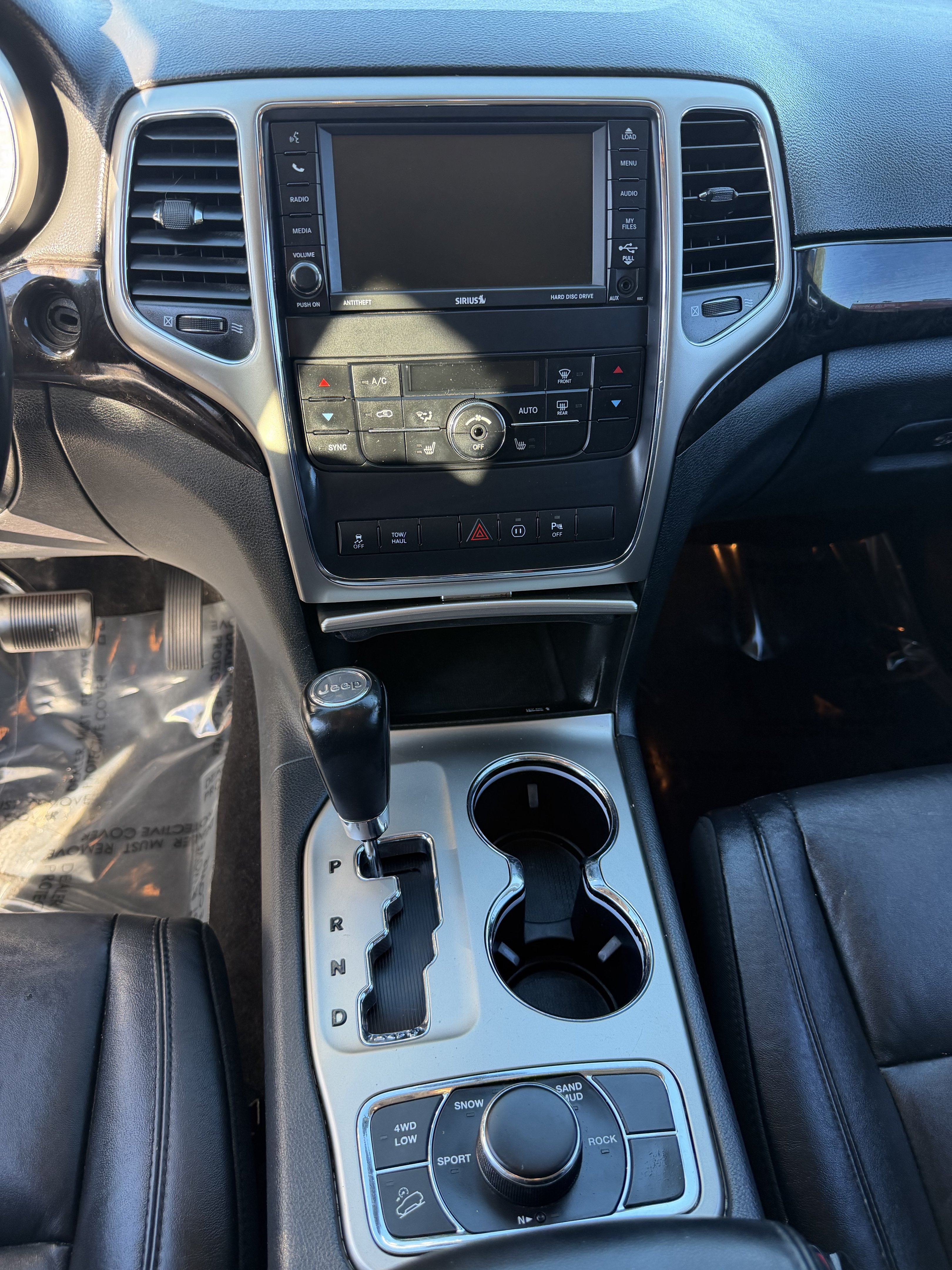 Used 2012 Jeep Grand Cherokee Laredo AWD/4WD image 21