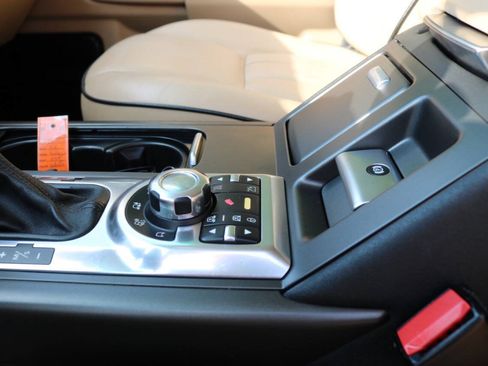 Used 2011 Land Rover Range Rover HSE AWD/4WD image 47
