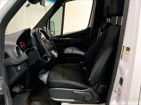 Used 2023 Mercedes-Benz Sprinter 2500 image 15