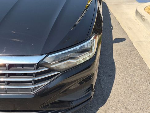 Used 2019 Volkswagen Jetta SE FWD image 12