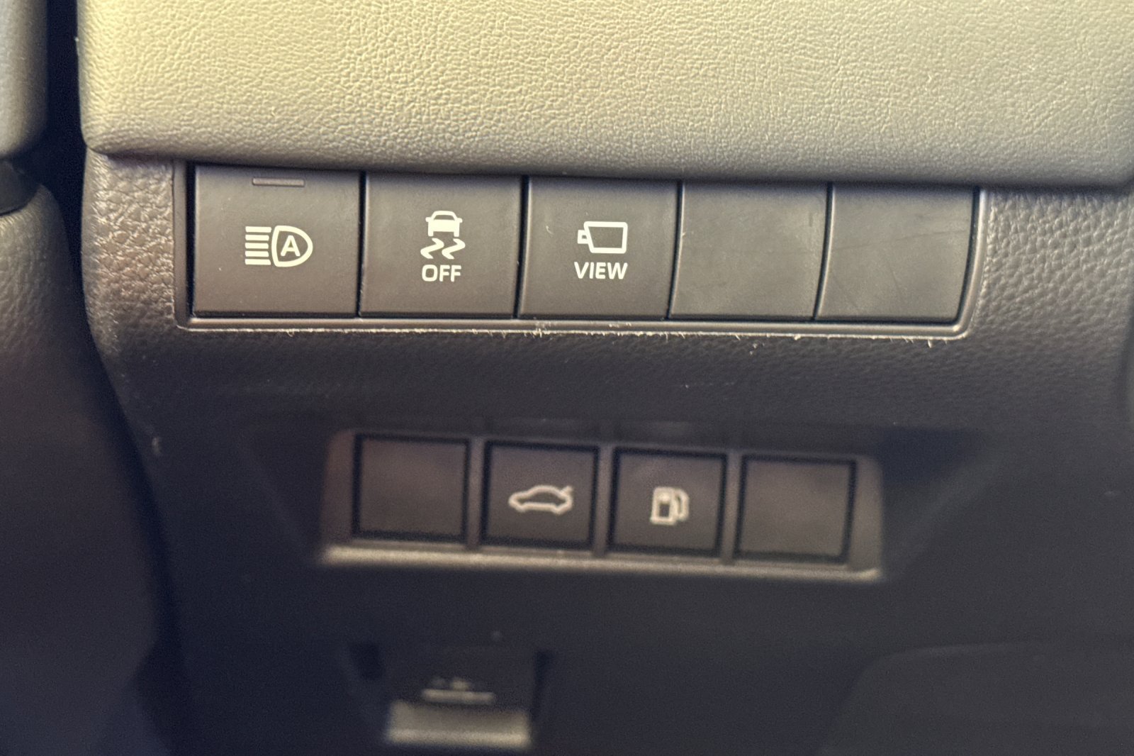 Certified 2025 Toyota Mirai XLE RWD image 32