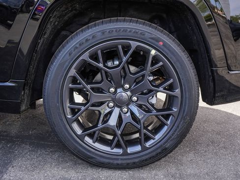 New 2026 Jeep Grand Cherokee Summit AWD/4WD image 10