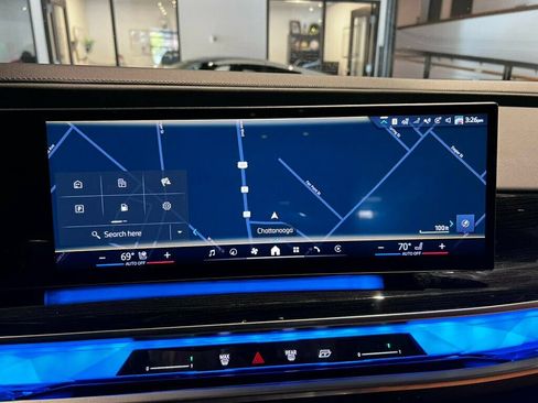 Used 2023 BMW 740i RWD image 15