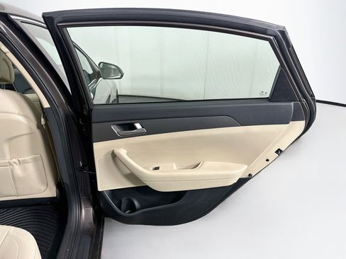 Used 2017 Hyundai Sonata SE FWD image 27