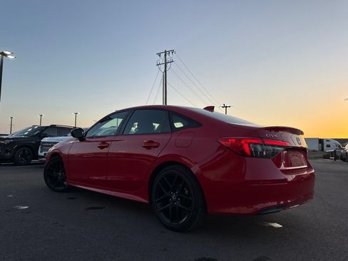 Used 2022 Honda Civic Sport image 16