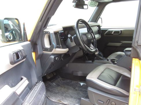 Used 2021 Ford Bronco Wildtrak AWD/4WD image 9