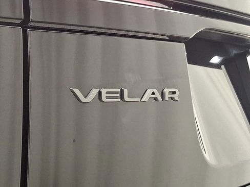 Used 2025 Land Rover Range Rover Velar Dynamic HSE image 31