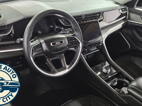 Used 2022 Jeep Grand Cherokee Limited 4xe image 11