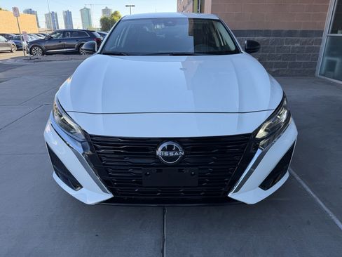 Used 2024 Nissan Altima 2.5 S image 10