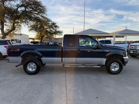 Used 2004 Ford F250 4x4 SuperCab Super Duty image 8