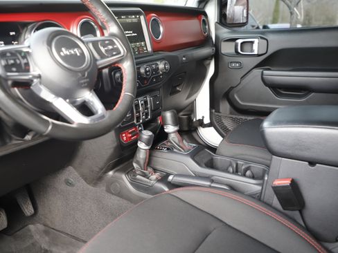 Used 2022 Jeep Gladiator Rubicon w/ Cold Weather Group image 21