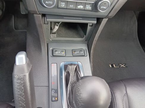 Used 2020 Acura ILX image 23