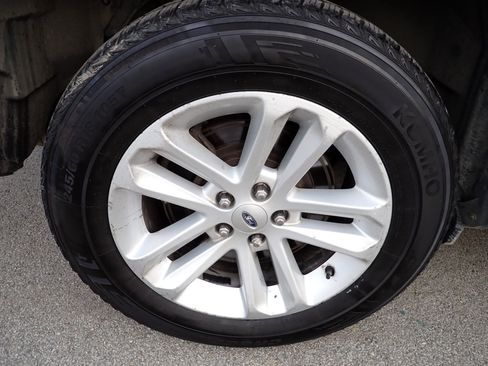 Used 2013 Ford Explorer XLT w/ Class III Trailer Tow Pkg image 15