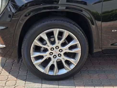 Certified 2024 GMC Acadia Denali w/ Super Cruise Package AWD/4WD image 12