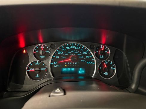 Used 2020 Chevrolet Express 3500 w/ Driver Convenience Package image 23