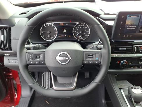 New 2026 Nissan Pathfinder SV image 12