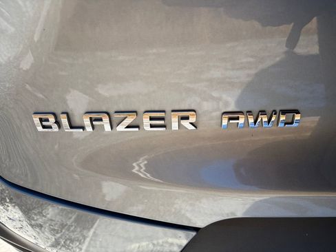 Used 2023 Chevrolet Blazer LT w/ Convenience Package image 11