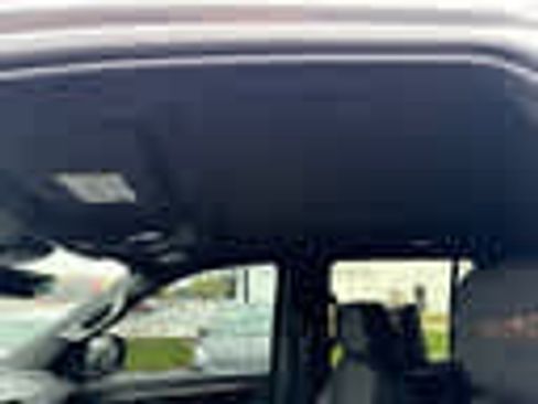 Used 2025 Chevrolet Tahoe High Country AWD/4WD image 11