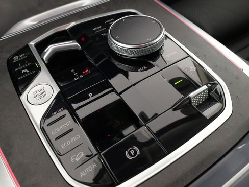 Used 2023 BMW X7 xDrive40i image 71