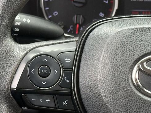 Used 2021 Toyota RAV4 LE AWD/4WD image 14