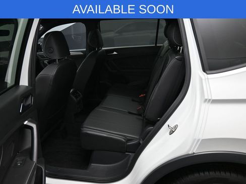 Used 2023 Volkswagen Tiguan SE R-Line image 29