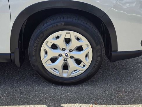 Used 2019 Subaru Forester w/ Alloy Wheel Package AWD/4WD image 9