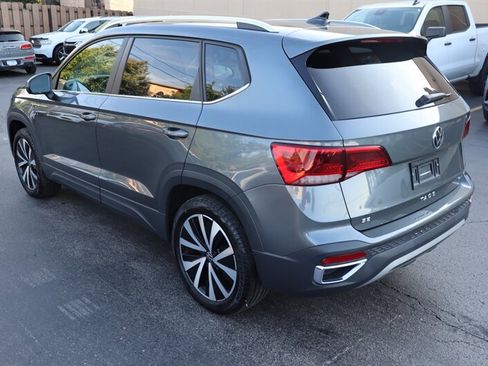 Used 2023 Volkswagen Taos SE w/ Panoramic Sunroof Package AWD/4WD image 5