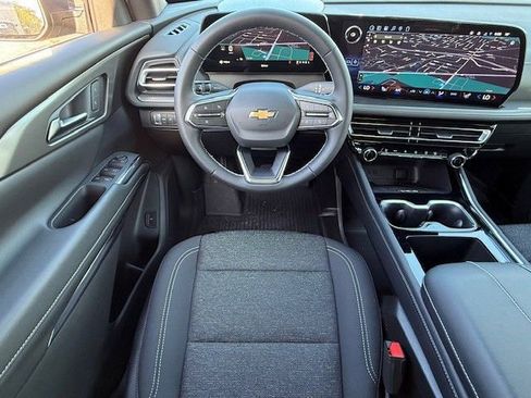 New 2026 Chevrolet Traverse LT w/ Driver Confidence Package image 25