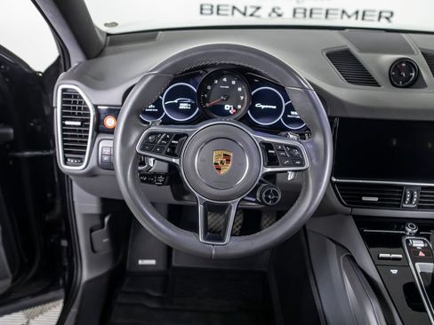 Used 2023 Porsche Cayenne Coupe AWD/4WD image 25