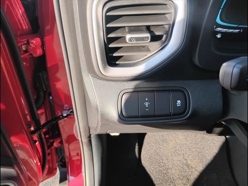 New 2026 Hyundai Venue SE image 23