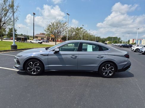 Used 2025 Hyundai Sonata SEL FWD image 6