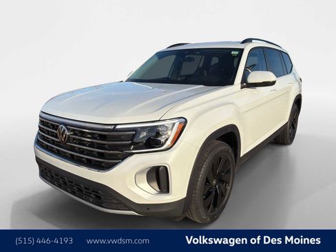 New 2026 Volkswagen Atlas SE image 1