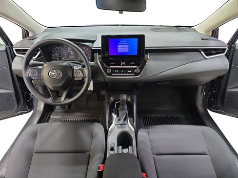 Used 2025 Toyota Corolla LE FWD image 11
