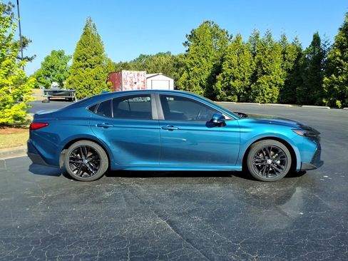 Used 2025 Toyota Camry SE w/ Multimedia Upgrade Package FWD image 2