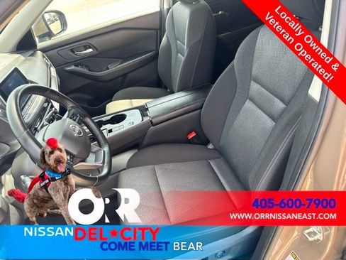 Used 2025 Nissan Rogue SV FWD image 14