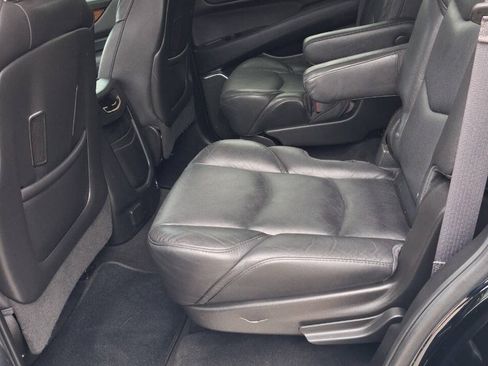 Used 2016 Cadillac Escalade 2WD image 18