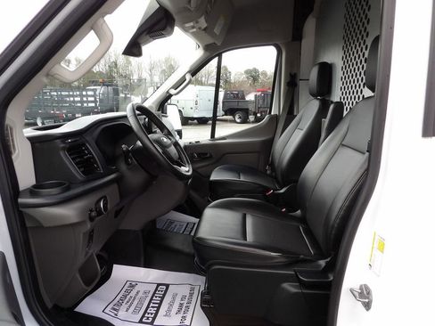 Used 2023 Ford Transit 150 Medium Roof RWD image 17