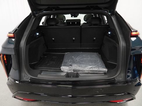 Used 2024 Cadillac Lyriq Sport w/ LPO, Floor Liner Package AWD/4WD image 28