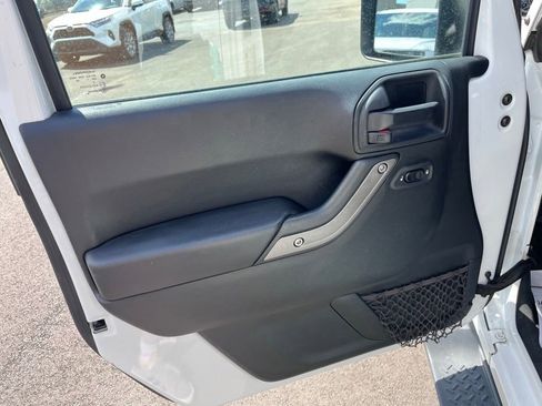 Used 2017 Jeep Wrangler Unlimited Sport w/ Quick Order Package 24S AWD/4WD image 8
