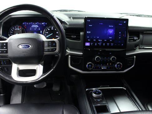 Used 2024 Ford Expedition XLT RWD image 20