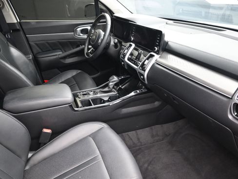 Used 2021 Kia Sorento SX image 29