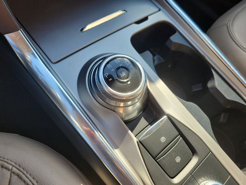 Used 2020 Ford Explorer XLT w/ Equipment Group 202A image 37