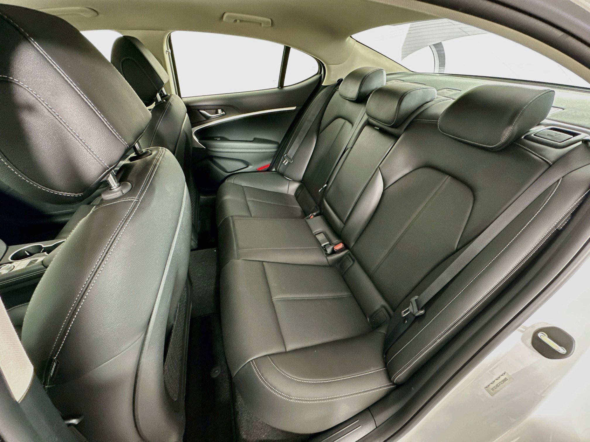 Used 2026 Genesis G70 2.5T RWD image 27