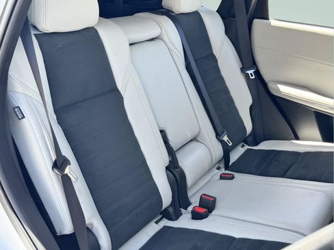 Used 2025 Mitsubishi Outlander SE FWD image 32