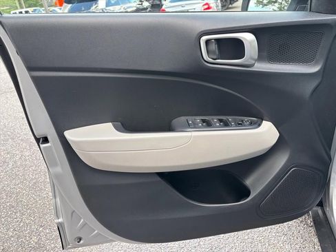 New 2026 Hyundai Venue SEL FWD image 8