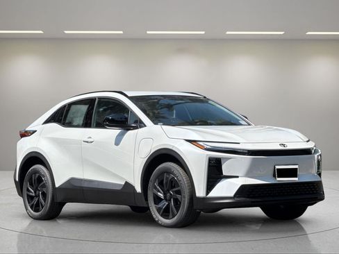 New 2026 Toyota C-HR AWD/4WD image 7