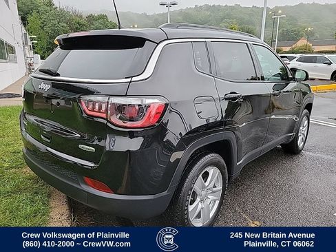 Used 2022 Jeep Compass Latitude AWD/4WD image 3