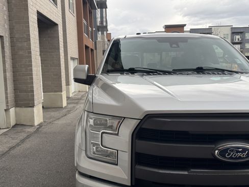 Used 2017 Ford F150 Lariat w/ Equipment Group 502A Luxury image 8